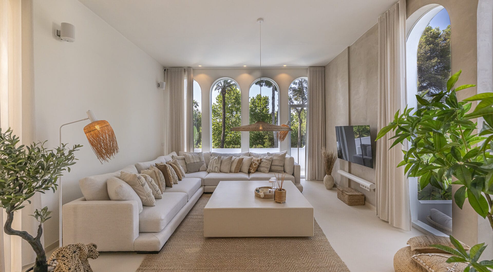 Exquisite 4-Bedroom Villa