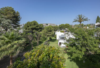 Exquisite 4-Bedroom Villa