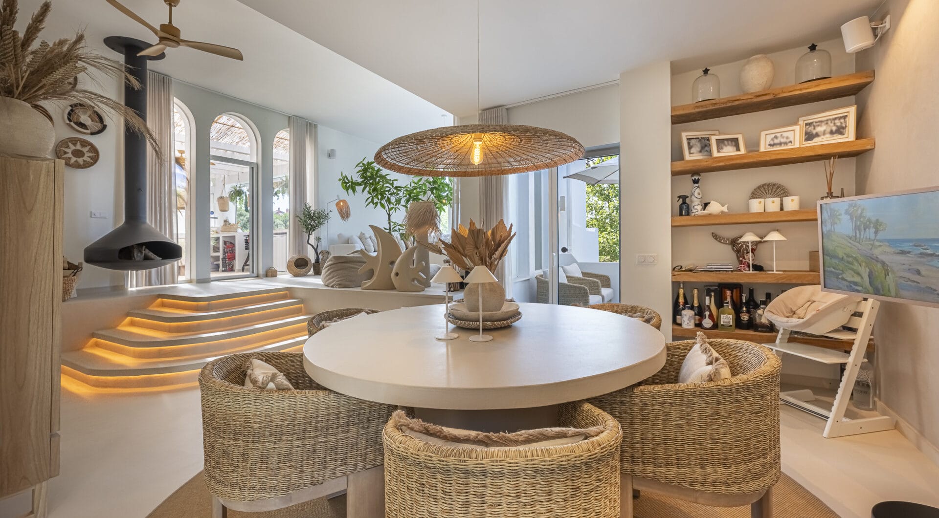 Exquisite 4-Bedroom Villa