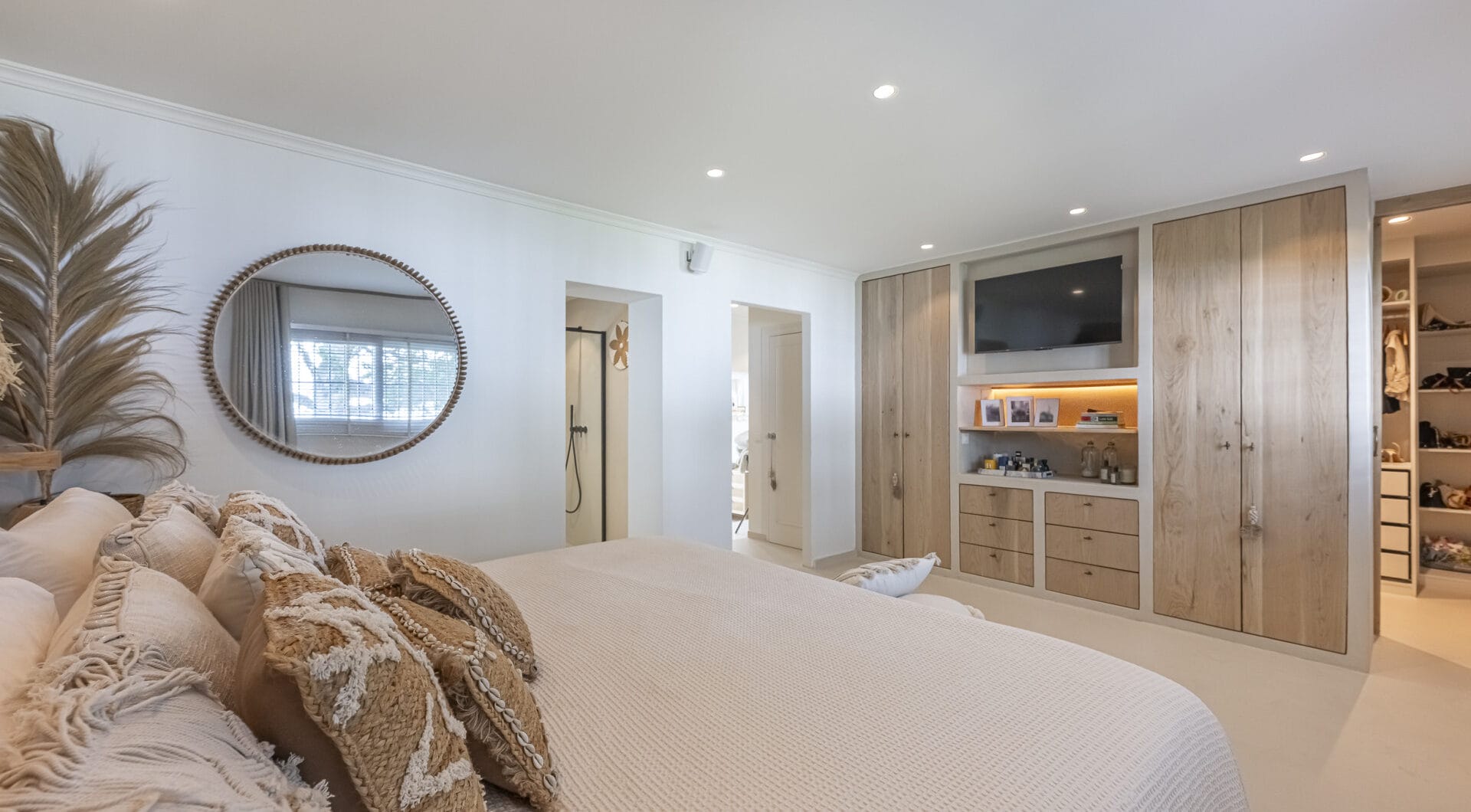 Exquisite 4-Bedroom Villa