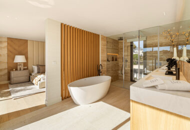 Villa Azteca – Elegant 6-Bedroom Modern Villa with Rooftop Lounge