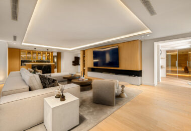 Villa Azteca – Elegant 6-Bedroom Modern Villa with Rooftop Lounge