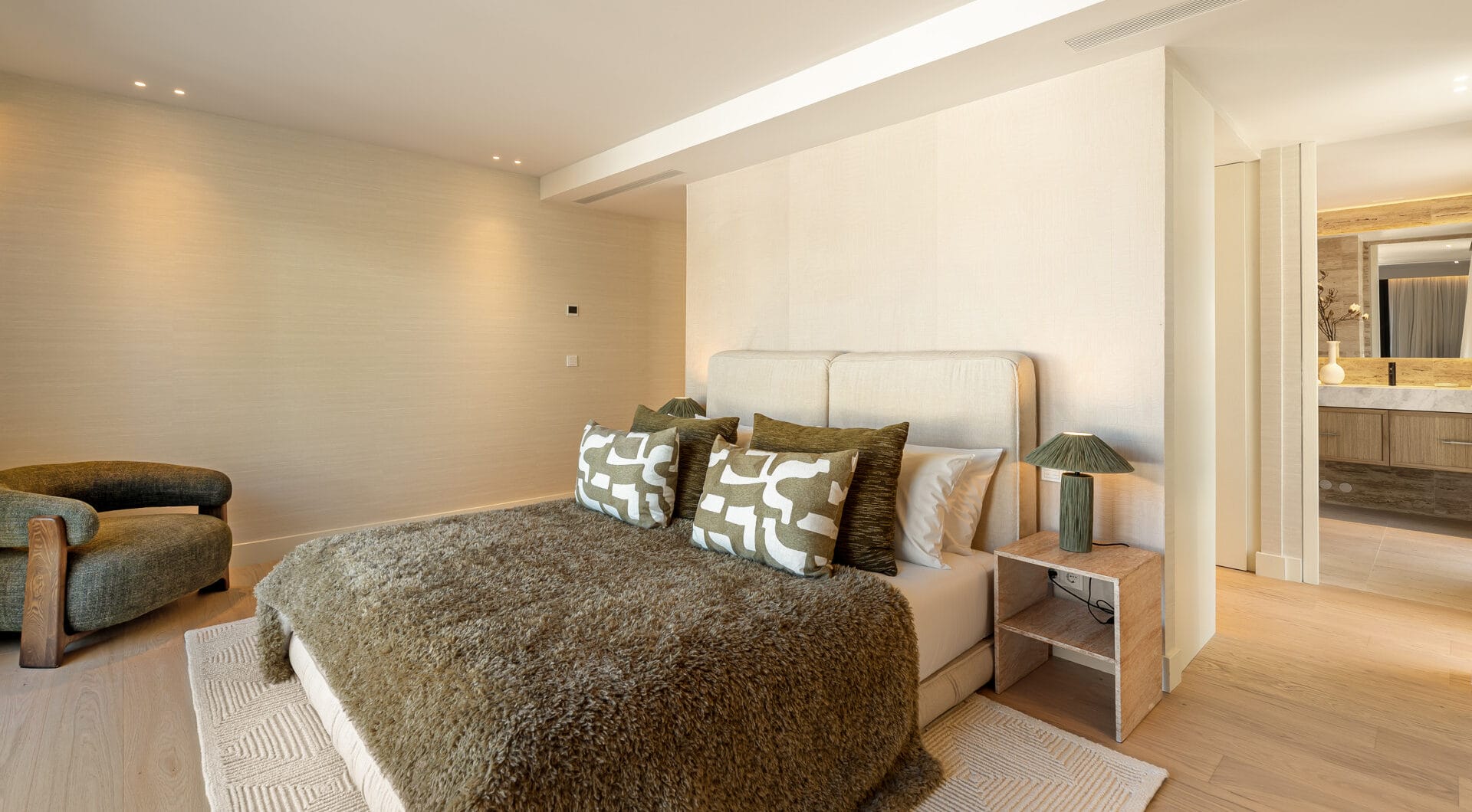 Villa Azteca – Elegant 6-Bedroom Modern Villa with Rooftop Lounge