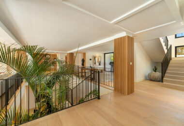 Villa Azteca – Elegant 6-Bedroom Modern Villa with Rooftop Lounge