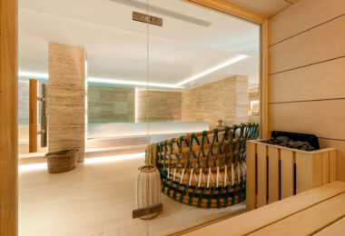 Villa Azteca – Elegant 6-Bedroom Modern Villa with Rooftop Lounge