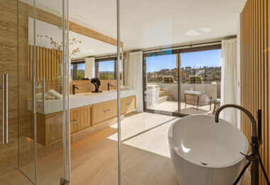 Villa Azteca – Elegant 6-Bedroom Modern Villa with Rooftop Lounge