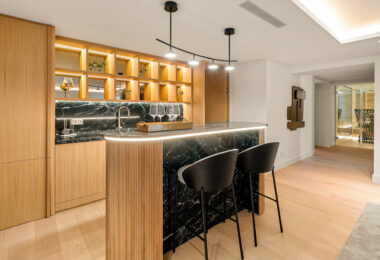 Villa Azteca – Elegant 6-Bedroom Modern Villa with Rooftop Lounge