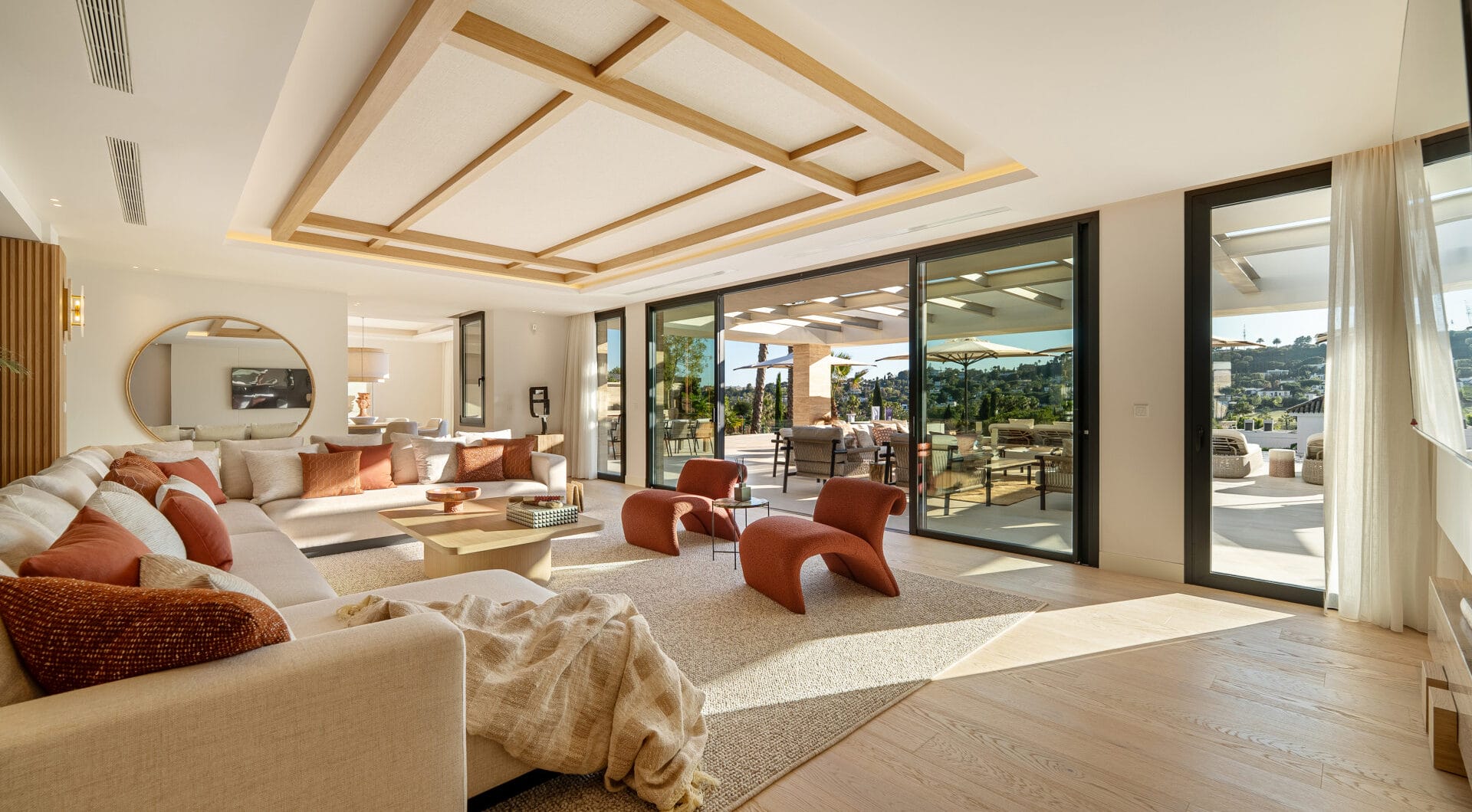 Villa Azteca – Elegant 6-Bedroom Modern Villa with Rooftop Lounge