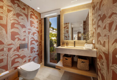 Villa Azteca – Elegant 6-Bedroom Modern Villa with Rooftop Lounge