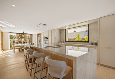 Villa Azteca – Elegant 6-Bedroom Modern Villa with Rooftop Lounge