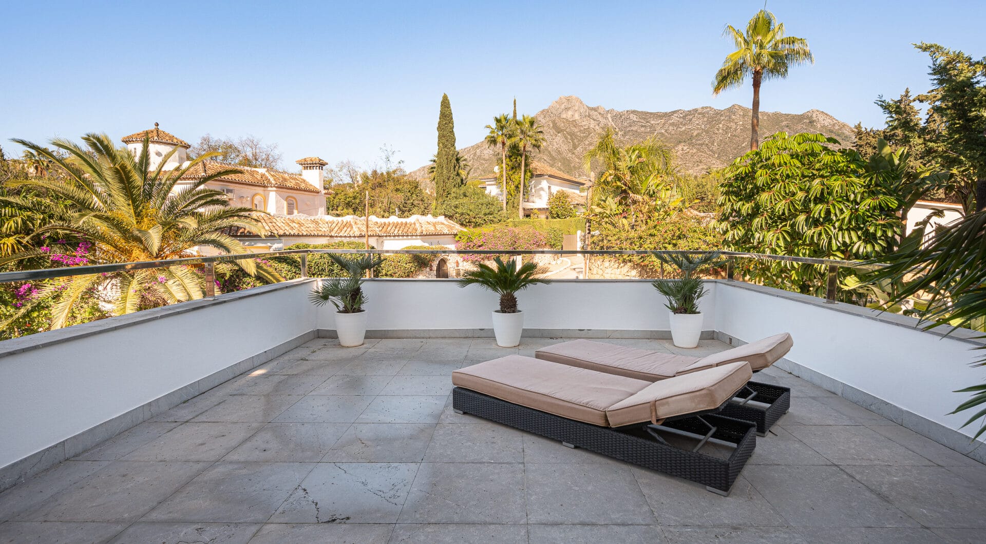 Stunning 4-Bedroom Villa