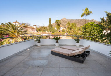 Stunning 4-Bedroom Villa