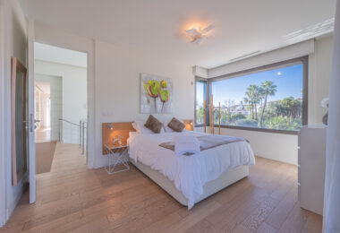Stunning 4-Bedroom Villa