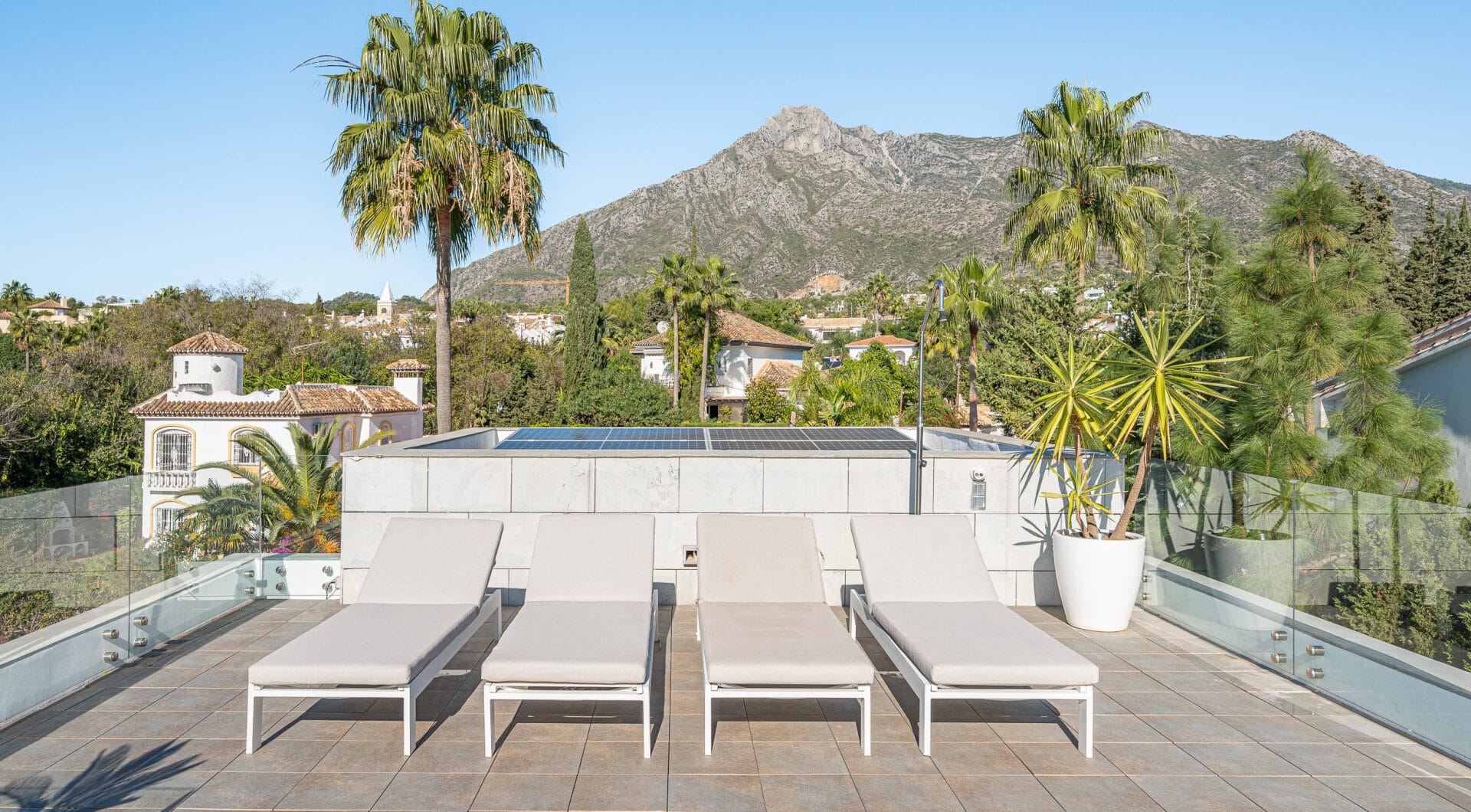 Stunning 4-Bedroom Villa