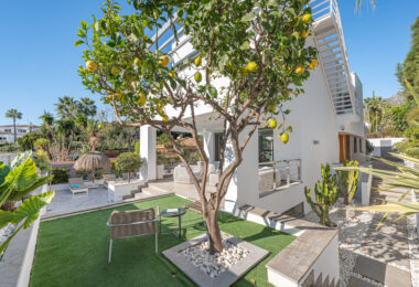 Stunning 4-Bedroom Villa