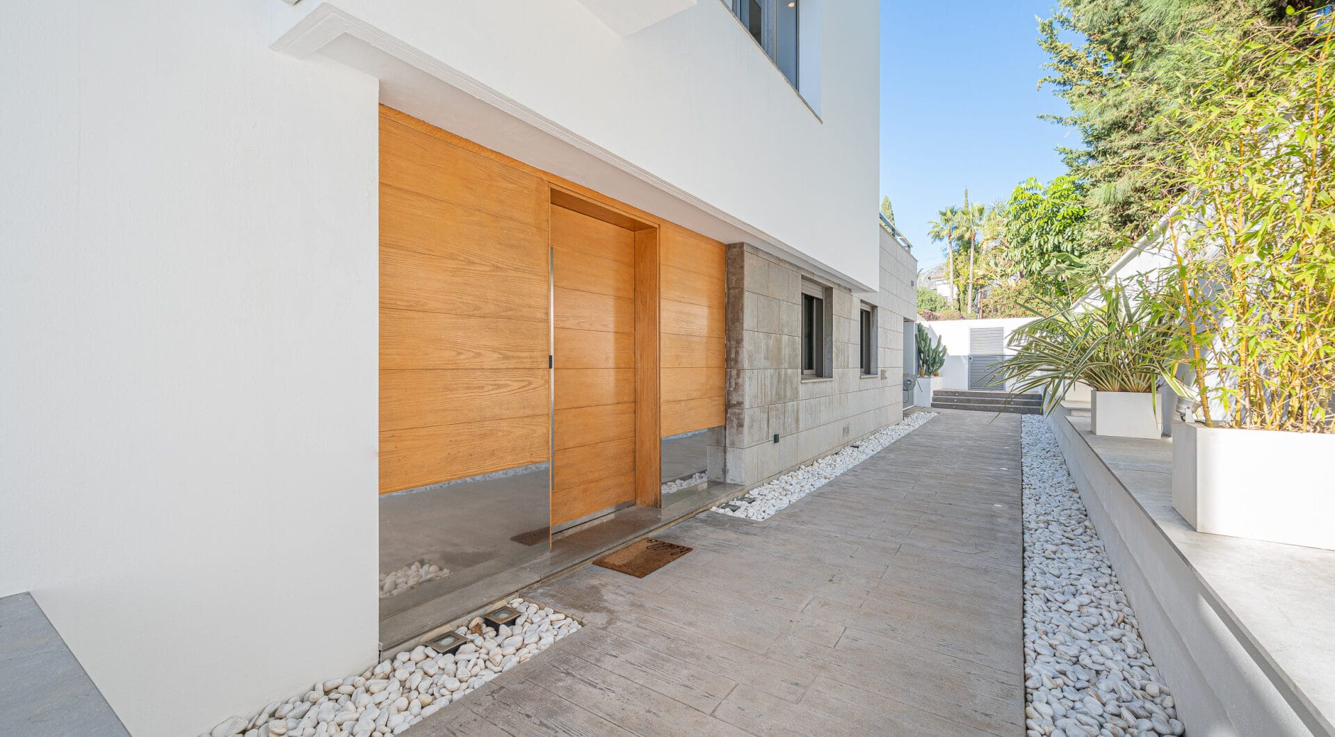 Stunning 4-Bedroom Villa