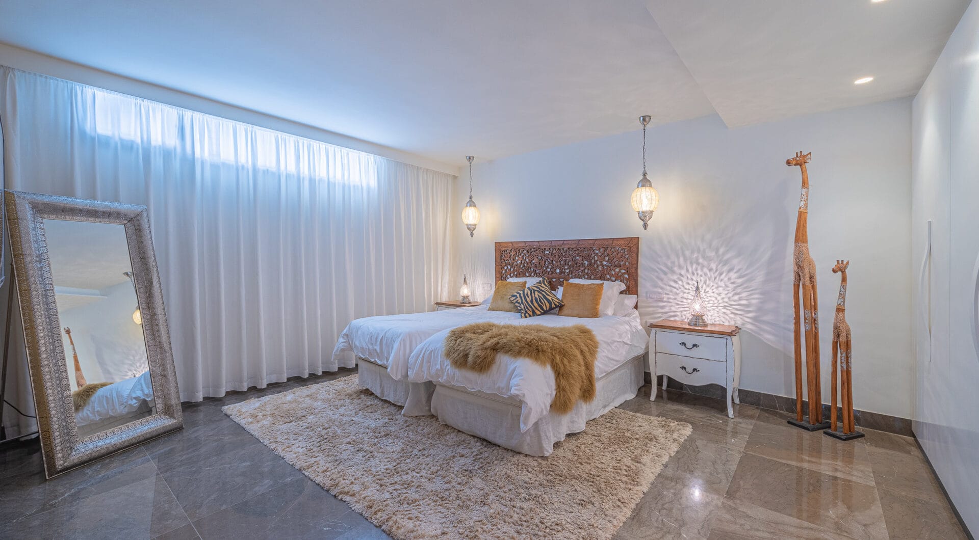 Stunning 4-Bedroom Villa