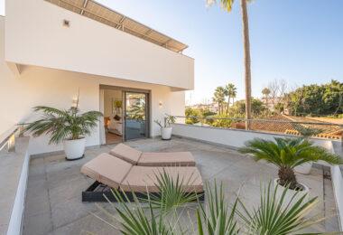 Stunning 4-Bedroom Villa