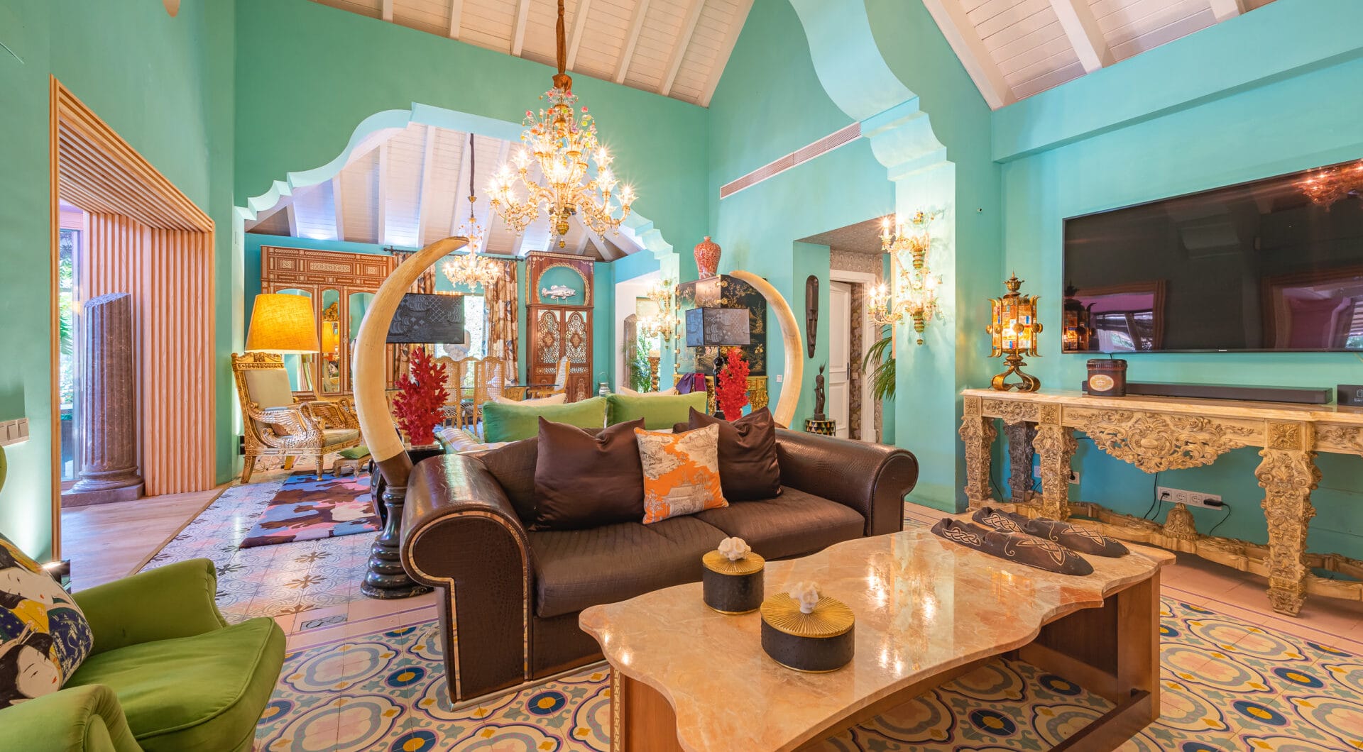 Elegant 5-Bedroom Villa