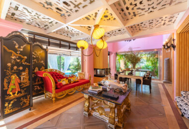 Elegant 5-Bedroom Villa