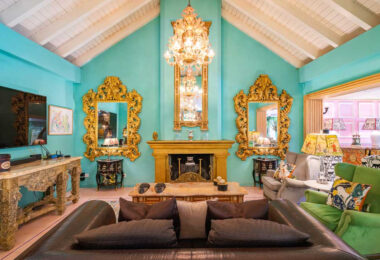Elegant 5-Bedroom Villa