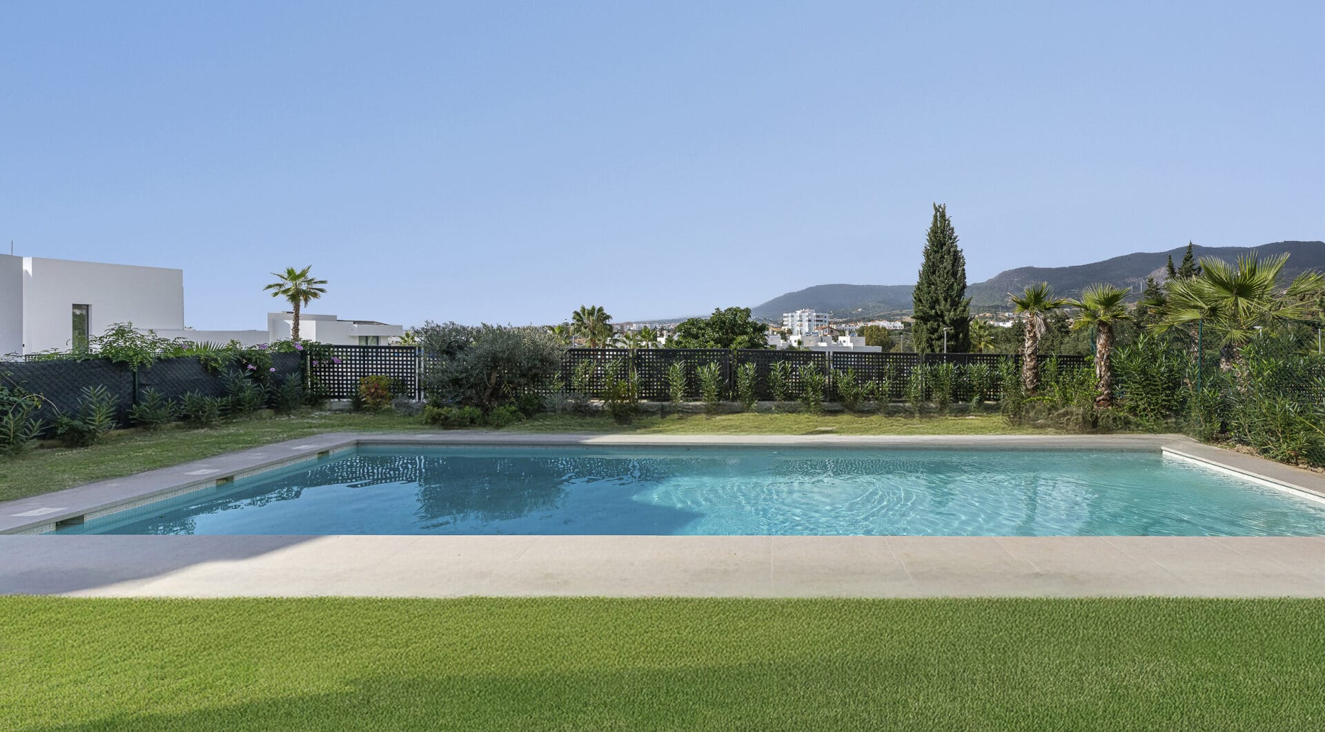 Brand New 4-Bedroom Contemporary Villa