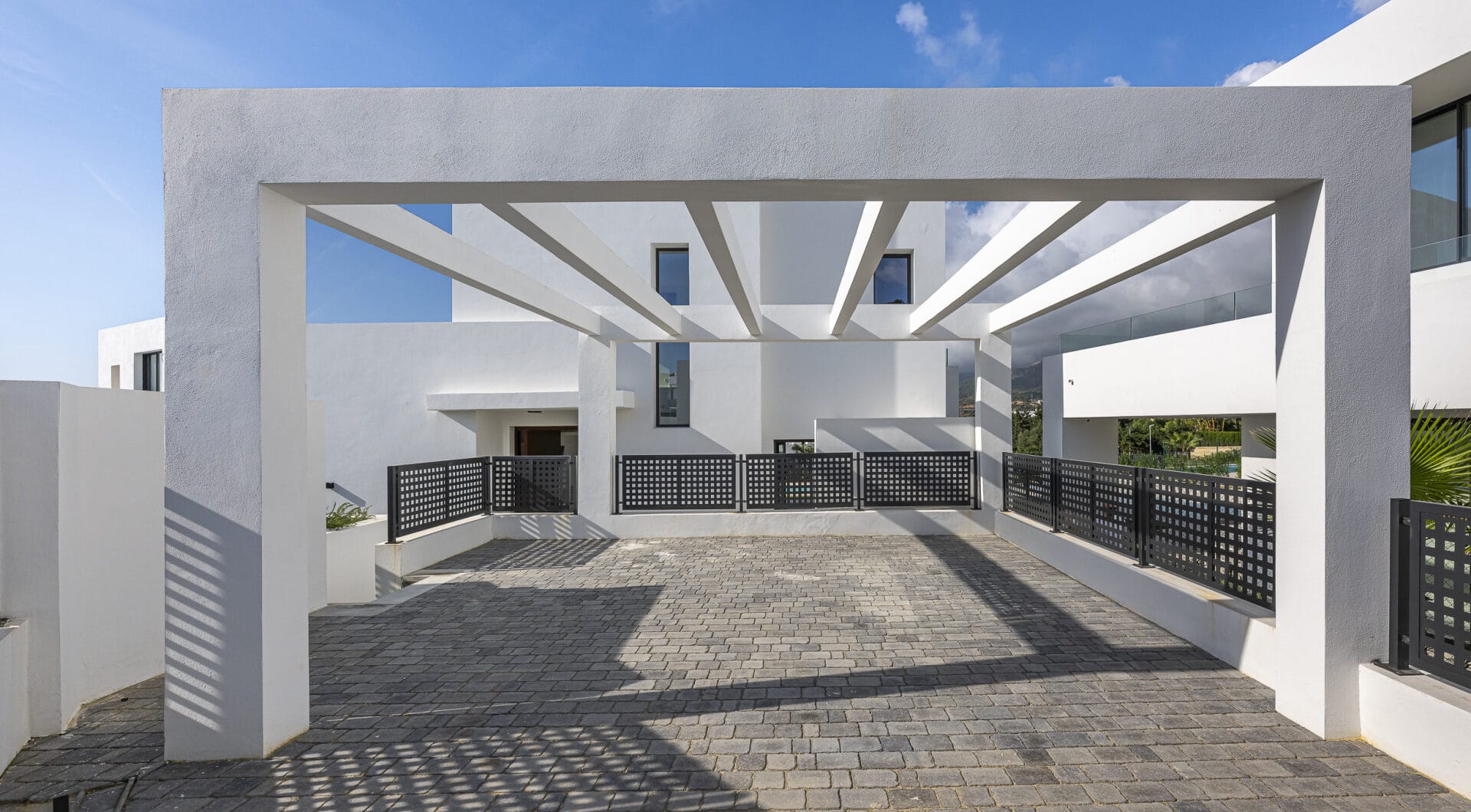 Brand New 4-Bedroom Contemporary Villa