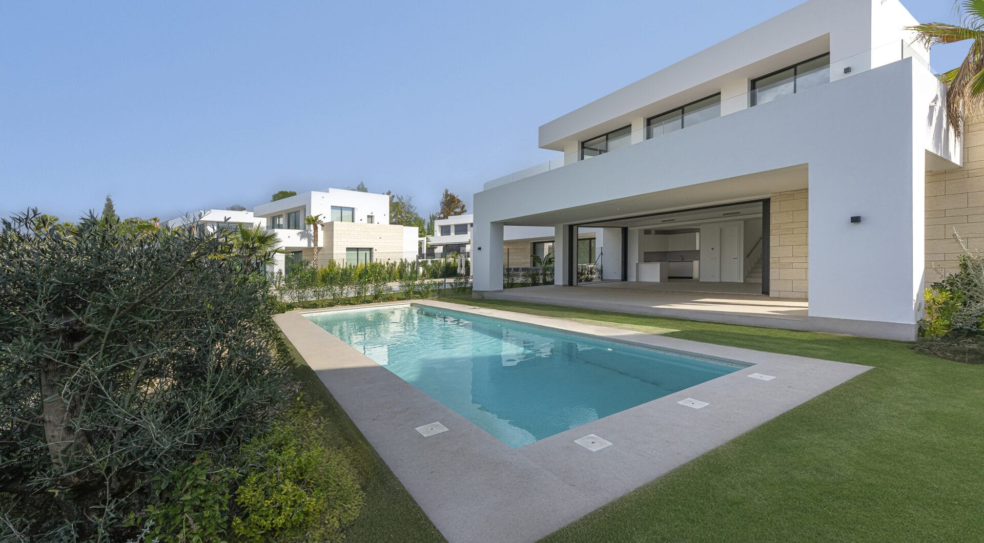Brand New 4-Bedroom Contemporary Villa