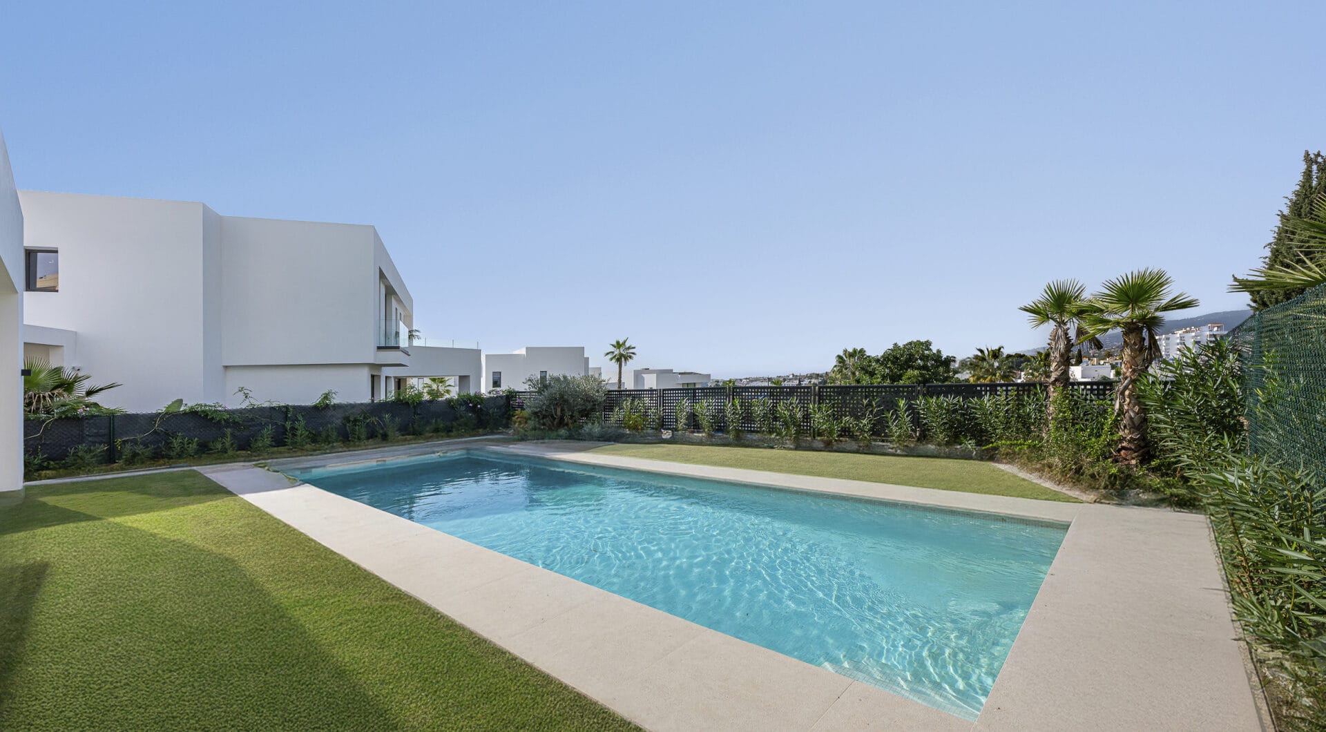 Brand New 4-Bedroom Contemporary Villa