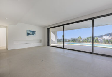Brand New 4-Bedroom Contemporary Villa