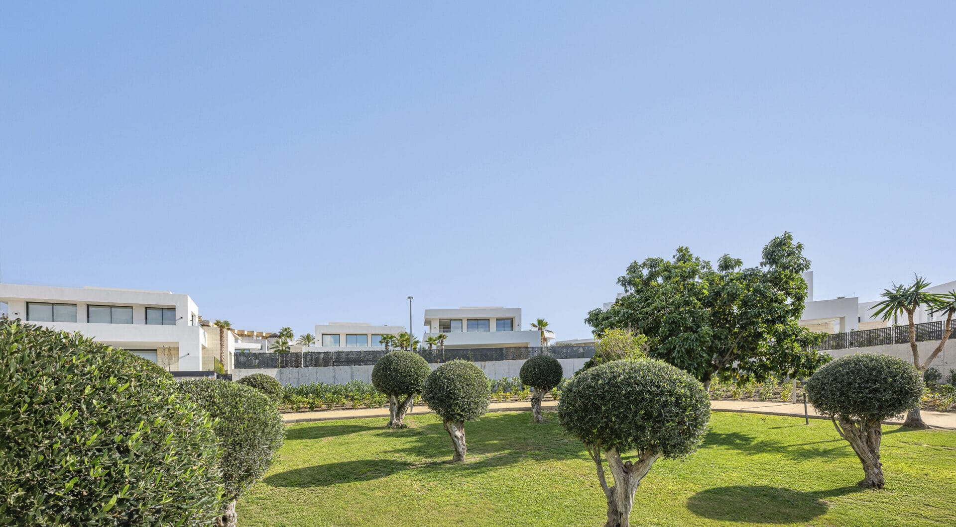 Brand New 4-Bedroom Contemporary Villa