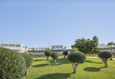 Brand New 4-Bedroom Contemporary Villa