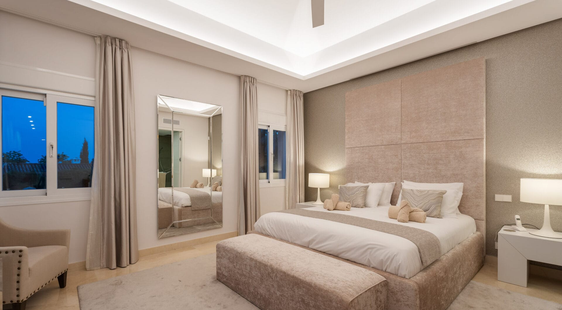 Exquisite Six-Bedroom Luxury Villa in the Golf Valley of Nueva Andalucia, Marbella