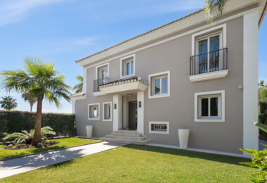Exquisite Six-Bedroom Luxury Villa in the Golf Valley of Nueva Andalucia, Marbella