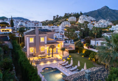 Exquisite Six-Bedroom Luxury Villa in the Golf Valley of Nueva Andalucia, Marbella