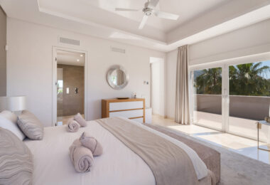 Exquisite Six-Bedroom Luxury Villa in the Golf Valley of Nueva Andalucia, Marbella