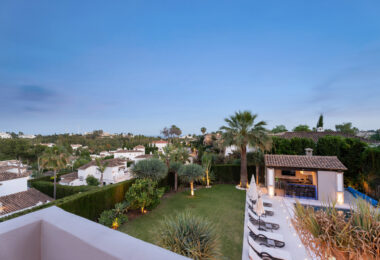 Exquisite Six-Bedroom Luxury Villa in the Golf Valley of Nueva Andalucia, Marbella
