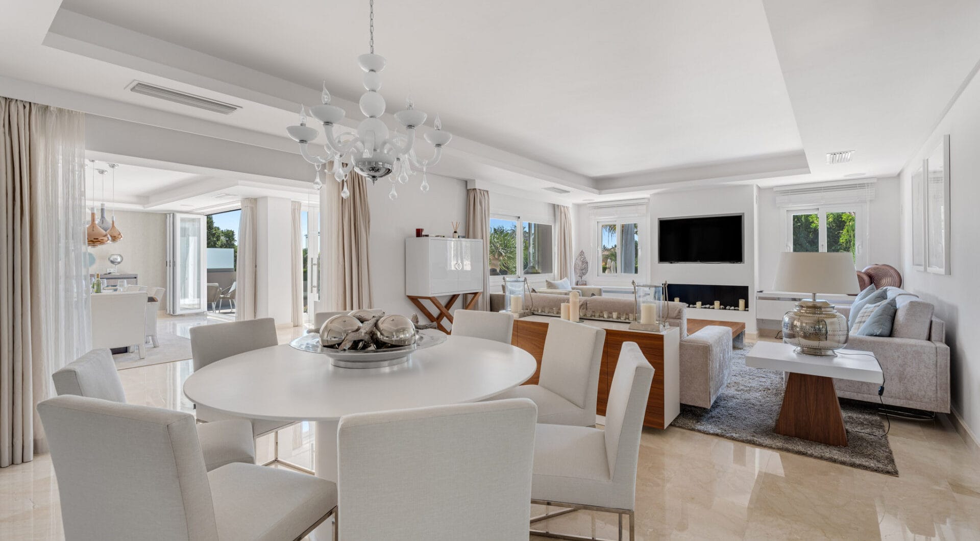 Exquisite Six-Bedroom Luxury Villa in the Golf Valley of Nueva Andalucia, Marbella