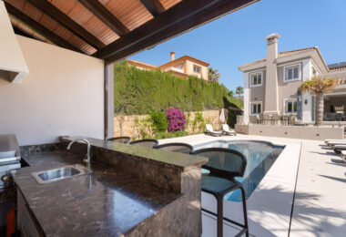 Exquisite Six-Bedroom Luxury Villa in the Golf Valley of Nueva Andalucia, Marbella