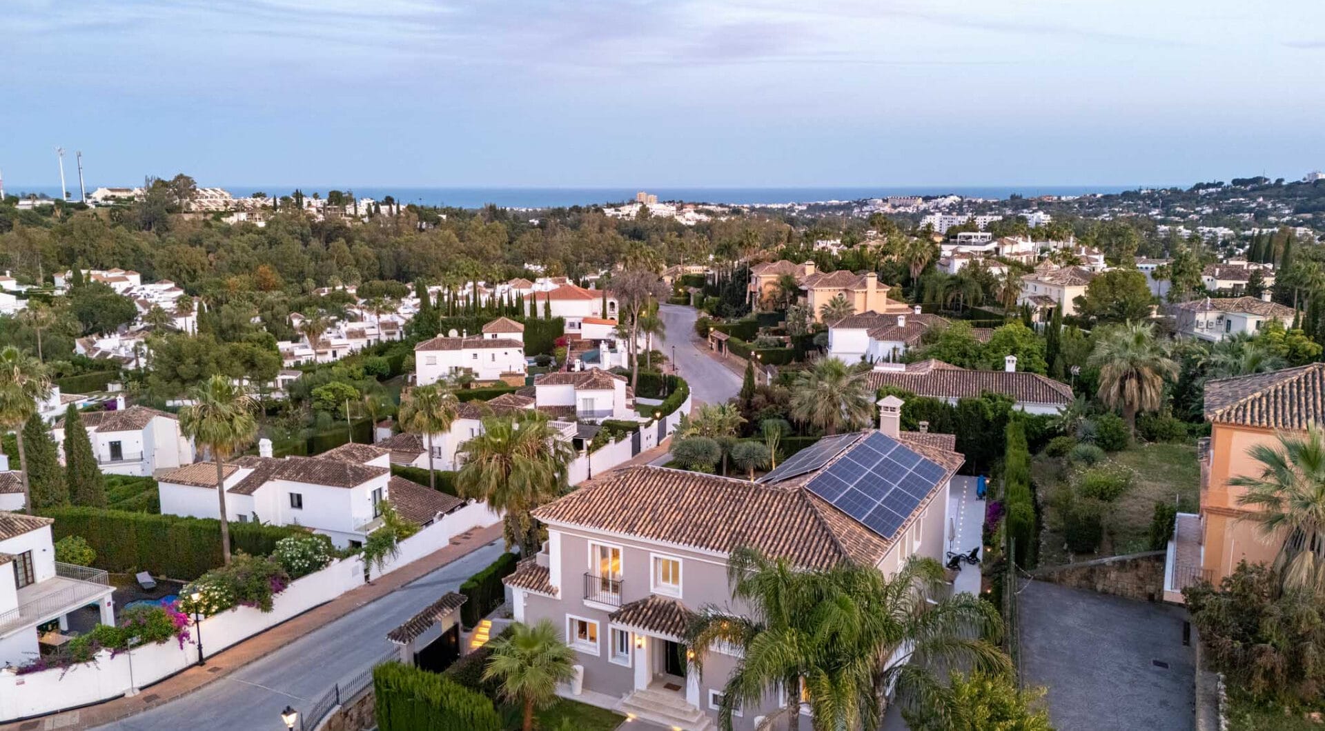Exquisite Six-Bedroom Luxury Villa in the Golf Valley of Nueva Andalucia, Marbella