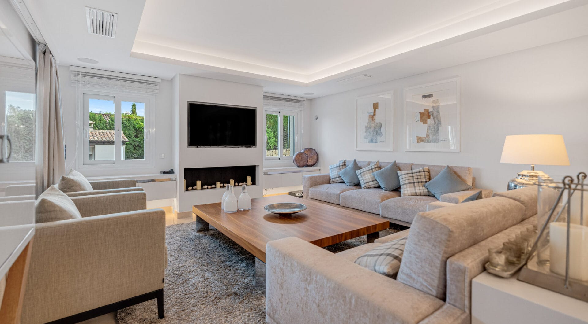 Exquisite Six-Bedroom Luxury Villa in the Golf Valley of Nueva Andalucia, Marbella