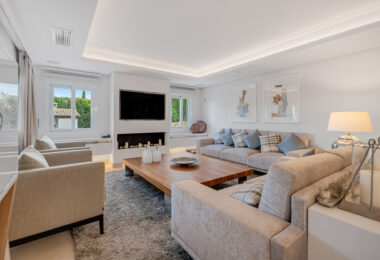 Exquisite Six-Bedroom Luxury Villa in the Golf Valley of Nueva Andalucia, Marbella
