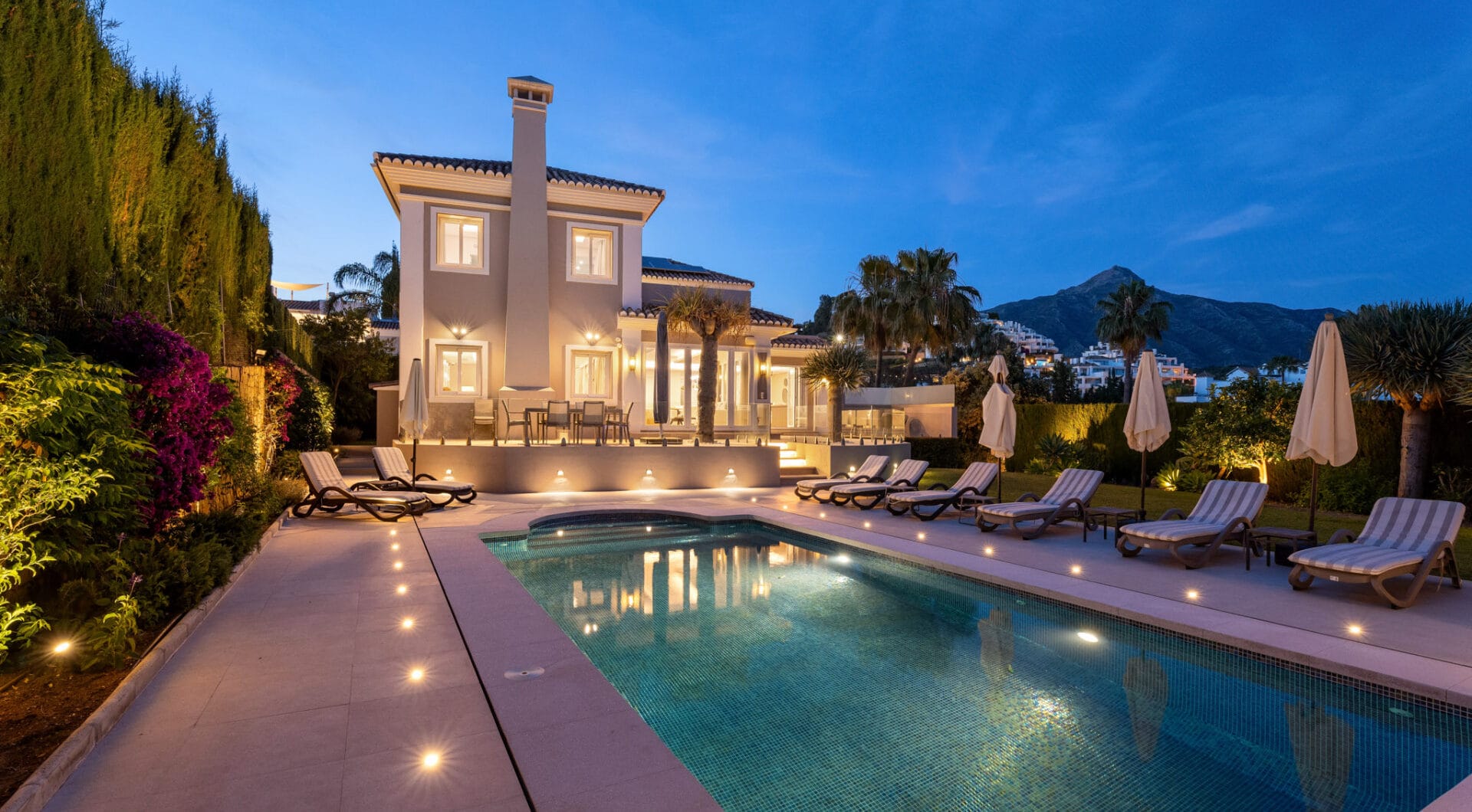 Exquisite Six-Bedroom Luxury Villa in the Golf Valley of Nueva Andalucia, Marbella