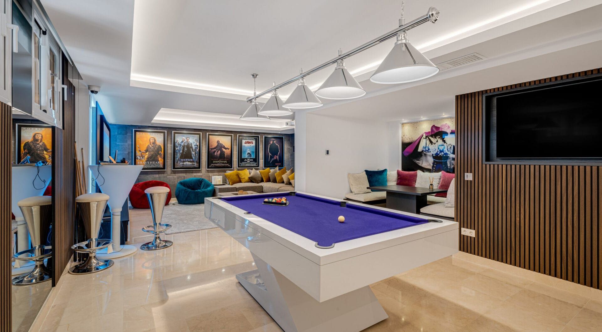 Exquisite Six-Bedroom Luxury Villa in the Golf Valley of Nueva Andalucia, Marbella