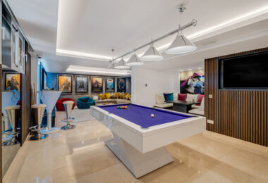 Exquisite Six-Bedroom Luxury Villa in the Golf Valley of Nueva Andalucia, Marbella