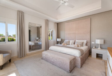 Exquisite Six-Bedroom Luxury Villa in the Golf Valley of Nueva Andalucia, Marbella