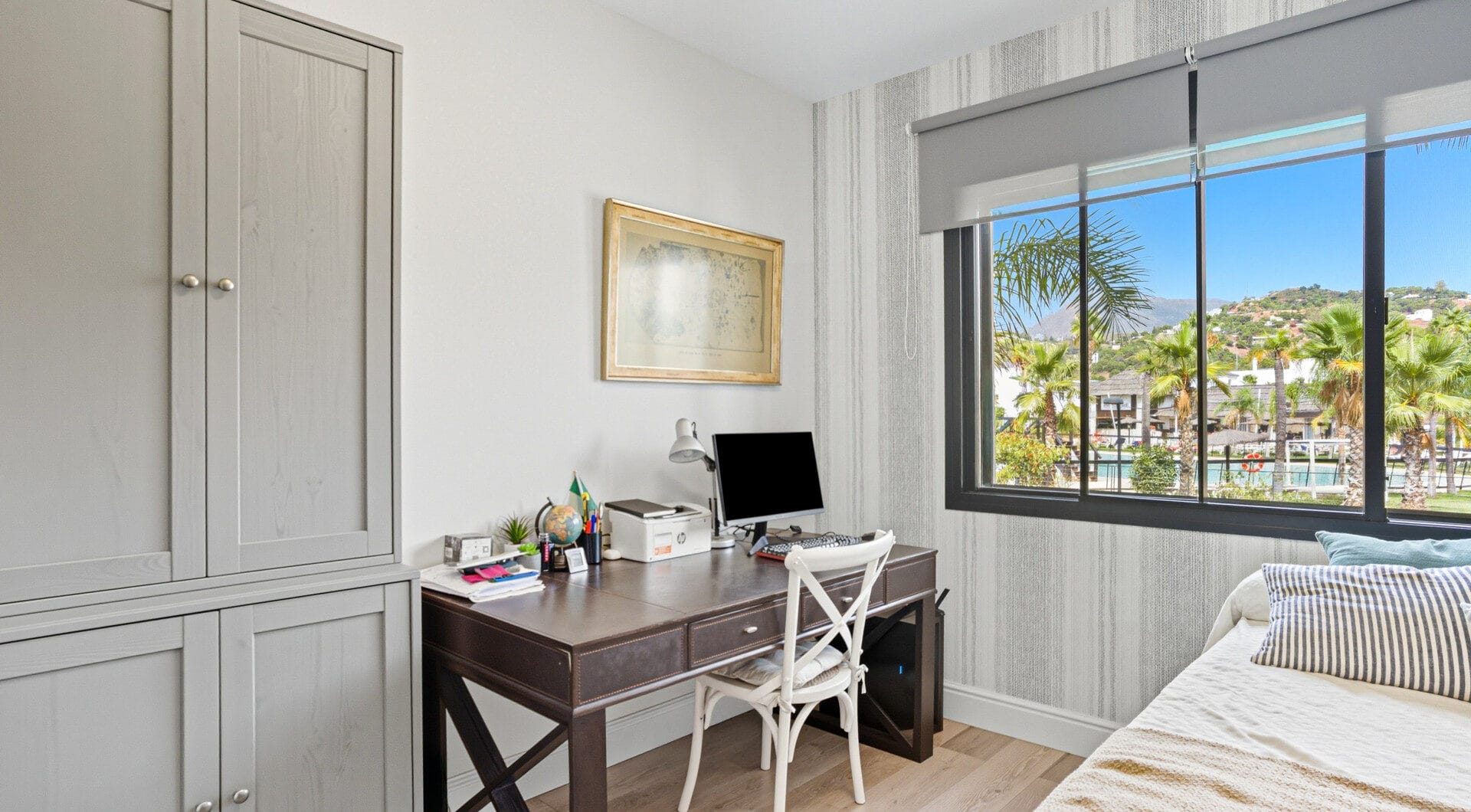 Stylish south-facing three bedroom apartment with spectacular sea views, located in the prestigious Mirador de Estepona Hills
