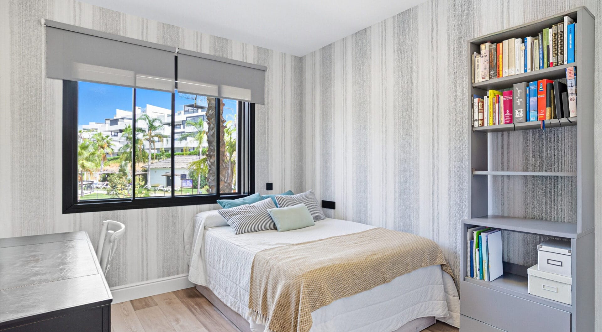 Stylish south-facing three bedroom apartment with spectacular sea views, located in the prestigious Mirador de Estepona Hills