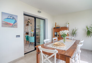 Stylish south-facing three bedroom apartment with spectacular sea views, located in the prestigious Mirador de Estepona Hills
