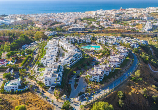 Stylish south-facing three bedroom apartment with spectacular sea views, located in the prestigious Mirador de Estepona Hills